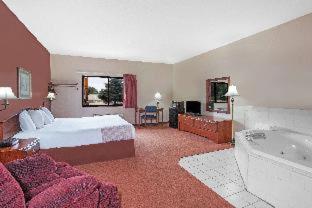 Super 8 by Wyndham Mason City - Mason City - 4