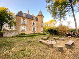 Private Castle with Park - Château Guillermo - 1