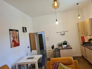 The Avenue - Leamington Spa - 7