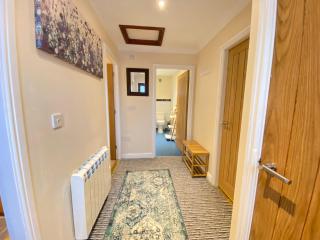 Lake District cottage in 1 acre gardens off M6 - 7