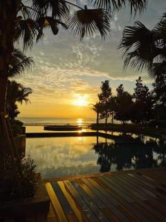 Timurbay by Dfamilia, ground floor suite with easy access to the pool and beach - Kuantan - 0