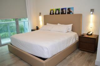 CH Luxury Condos & Studios On The Beach - 4
