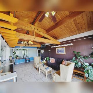 The Crossroads Motel - 1