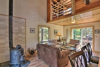 Woodsy Cabin Hideaway with Deck Hike, Fish, Escape - Bordenville - 5