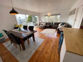 Surf N Stay Whangamata - Whangamata - 1