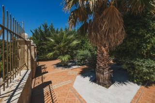 Modern Maisonette - Kato Daratso - 9