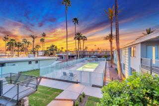 Modern Contemporary OT Scottsdale with Heated Pool - 8