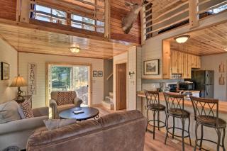 Woodsy Cabin Hideaway with Deck Hike, Fish, Escape - Bordenville - 4