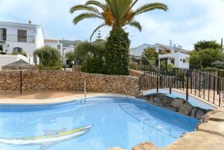 Right by the pool area in Capistrano Village! - Nerja - 2