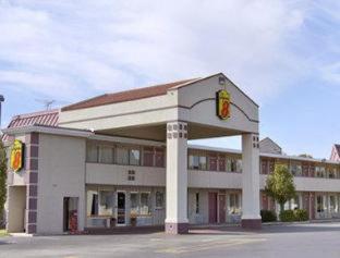 Super 8 by Wyndham Oklahoma/Frontier City - 8