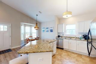 You & Me Family Beach Cottage - Santa Rosa Beach - 2