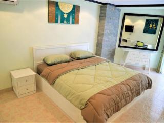 Jomtien beach condominium A2 with stylish European style kitchen - Jomtien Beach - 2