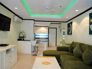 Jomtien beach condominium A2 with stylish European style kitchen - Jomtien Beach - 0