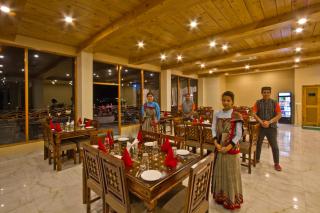 Snow Flakes Resort And Spa Centrally Heated Luxury Resort - Manāli - 1