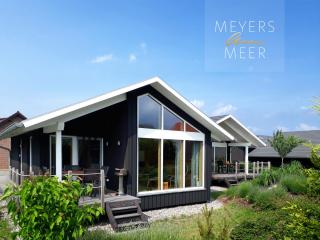 Schwarzes Holzferienhaus mit Sauna in Zierow -- SONNENECK -- 500m zum Ostsee-Strand, 4 - 6 Personen - Zierow - 1