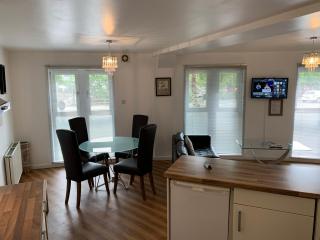 Caledonian Apartment - Perth - 9