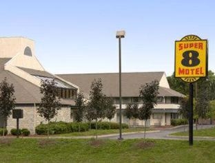Super 8 by Wyndham Cincinnati-Springdale OH - Springdale - 5