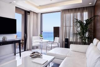 Bellevue On The Beach Suites - Città di Rodi - 8