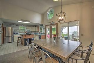 Warm Beach Hideaway with Private Beach! - Stanwood - 3