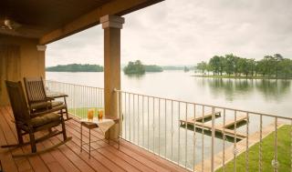 Lookout Point Lakeside Inn - 8