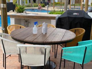 Beautiful 2 bedroom ground floor apartment with terrace and view to garden and pool - 5