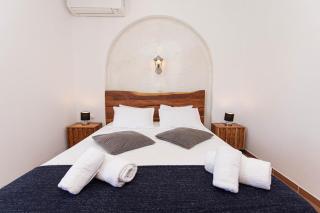 Peristeronas Village - 2