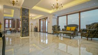 Monarch House - 5