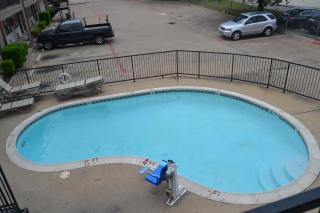 Deluxe Inn Irving - 1