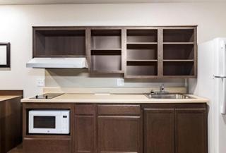 WoodSpring Suites Toledo Maumee - Maumee - 3
