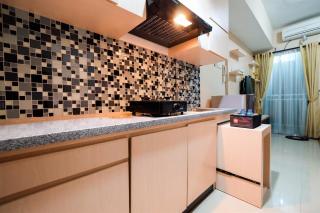 Cozy Studio Room Grand Dhika Apartment By Travelio - Bekasi - 4