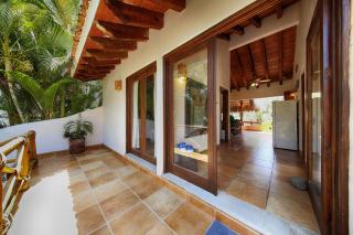 Dos Amigos Spacious 4BR with Pool and Garden 1 block from Beach New Listing - Sayulita - 7