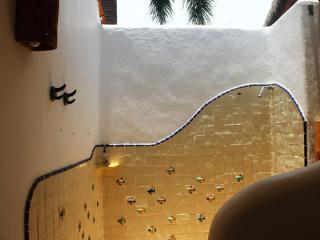 Dos Amigos Spacious 4BR with Pool and Garden 1 block from Beach New Listing - Sayulita - 5