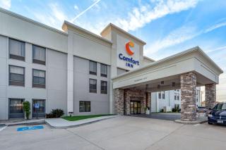 Comfort Inn Kearney I-80 - Kearney - 9