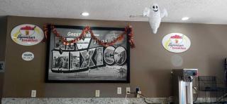 Super 8 by Wyndham Taos - 4