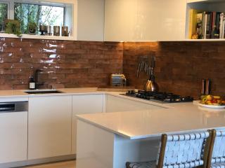 Executive style bedroom - Kelburn - 6