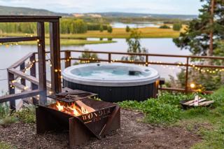 The WonderInn Mirrored Glass Cabin - Wonderinn Delta - 8