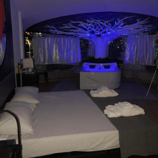 REnt room Universe - 4