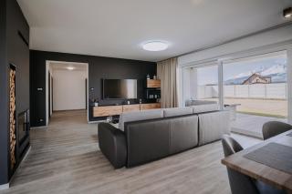 Luxurious and Stylish - Breathtaking Mountain View with Hot Tub and Sauna - 0