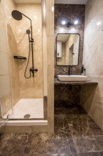 Apartments on Ploshcha Ukrainskykh Heroiv - Kiev - 4