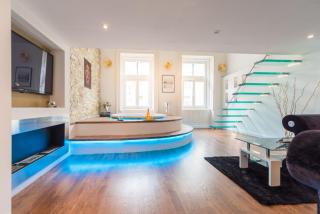 Enzo Capo Jacuzzi Andrassy - Budapest - 0