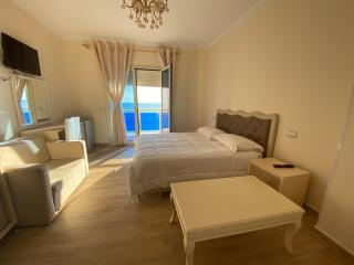 Hotel 3 Vellezerit - Durrës - 0