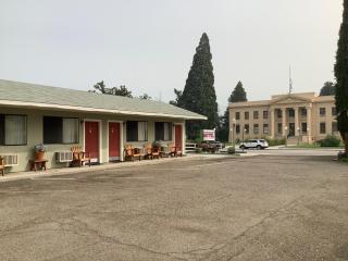 Independence Courthouse Motel - 6