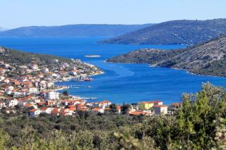 Apartments with parking space Vinisce, Trogir - 6117 - 6
