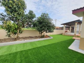 Swimming pool with 5 bedroom house Full AC near Stadium Hang Jebat - 7