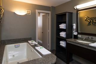 Doubletree By Hilton Concord Downtown - 5