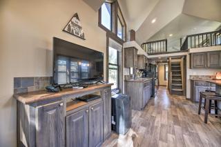 Roomy Pagosa Springs Tiny Cabin 1 Mi to Downtown - 7