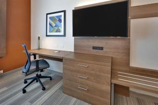 Holiday Inn Express & Suites Plano East - Richardson by IHG - 9