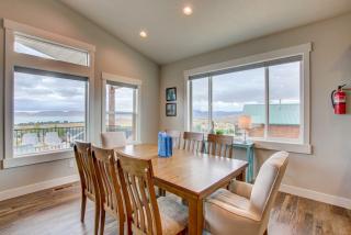 Lake-View Escape with Private Beach Resort Access! - 8