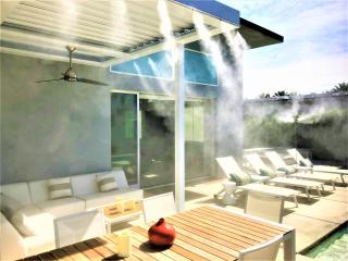 Modern Distinction in South Palm Springs Permit# 3922 - 7