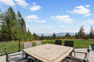 Lakeview Home with new hot tub - Sleeps 10 - Sandpoint - 8
